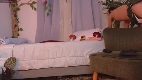 Snapshot of tommyfoxboy chatting on 7, 10, 2025 Tommy Foxboy online show from 7, 10, 2025