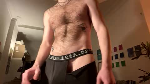 Snapshot of tommyg6420 chatting on 27, 10, 2025 First Show ever 3 online show from 27, 10, 2025