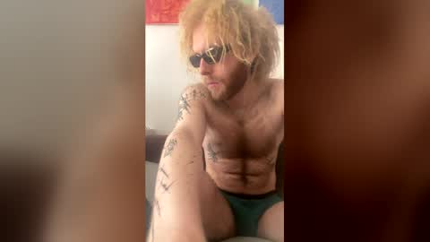Snapshot of tommyg6420 chatting on 23, 4, 2026 First Show ever 3 online show from 23, 4, 2026