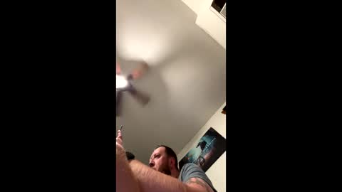 tommygunz62 online show from 22, 9, 2025