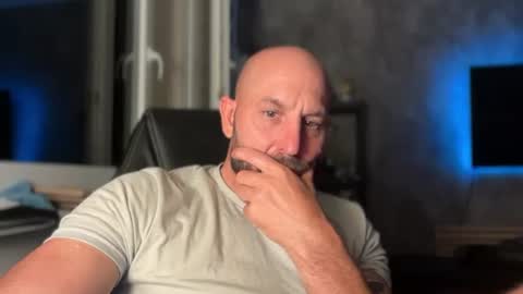 Thomas Fit online show from 8, 7, 2026