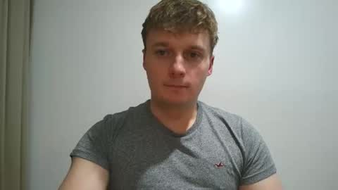 Snapshot of tomsky2703 chatting on 20, 11, 2025 tomsky2703 online show from 20, 11, 2025