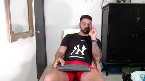 Snapshot of tomy_johnson2 chatting on 27, 1, 2025 Tomas jhonson online show from 27, 1, 2025