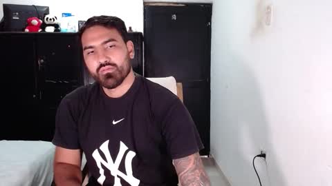 Snapshot of tomy_johnson2 chatting on 27, 10, 2025 Tomas jhonson online show from 27, 10, 2025