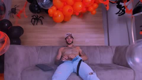 Snapshot of tonny__08 chatting on 31, 10, 2025 Tonny online show from 31, 10, 2025