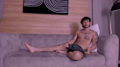 Snapshot of tonny__08 chatting on 6, 11, 2025 Tonny online show from 6, 11, 2025