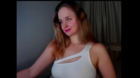 Snapshot of tony_and_alice chatting on 18, 12, 2024 Tony and Alice online show from 18, 12, 2024