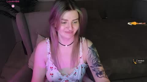 Snapshot of tonyameow chatting on 10, 5, 2026 Tonya online show from 10, 5, 2026