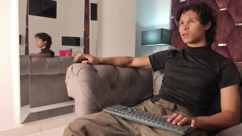 Snapshot of tonybenedetti chatting on 5, 1, 2026 Tony Benedetti online show from 5, 1, 2026