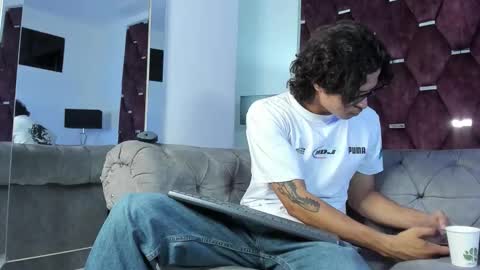 Snapshot of tonybenedetti chatting on 3, 3, 2026 Tony Benedetti online show from 3, 3, 2026