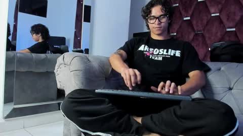 Snapshot of tonybenedetti chatting on 4, 3, 2026 Tony Benedetti online show from 4, 3, 2026