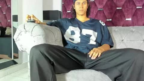 Snapshot of tonybenedetti chatting on 18, 5, 2026 Tony Benedetti online show from 18, 5, 2026