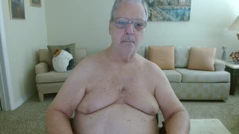 Snapshot of tonysview12000 chatting on 4, 10, 2025 tonysview12000 online show from 4, 10, 2025