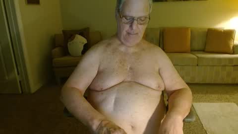 Snapshot of tonysview12000 chatting on 26, 10, 2025 tonysview12000 online show from 26, 10, 2025