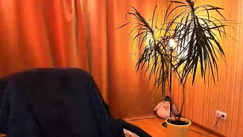 Elizabeth online show from 2, 10, 2025