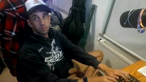 Snapshot of toohugeandstonedxoxo chatting on 13, 6, 2026 toohugeandstonedxoxo online show from 13, 6, 2026