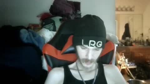 Snapshot of tootall803 chatting on 27, 2, 2025 TooTall803 online show from 27, 2, 2025