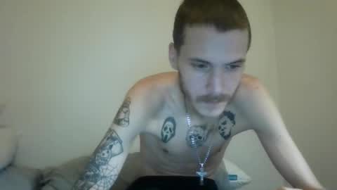 Snapshot of tootall803 chatting on 13, 10, 2025 TooTall803 online show from 13, 10, 2025