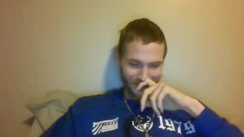 Snapshot of tootall803 chatting on 19, 11, 2025 TooTall803 online show from 19, 11, 2025