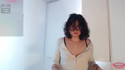 tori_just online show from 15, 11, 2025