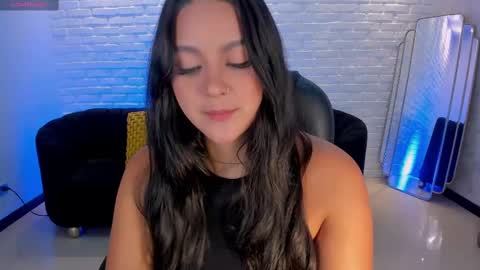 Tori Cross online show from 4, 3, 2025