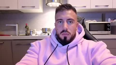 Snapshot of toro_arrapato chatting on 3, 10, 2025 toro_arrapato online show from 3, 10, 2025