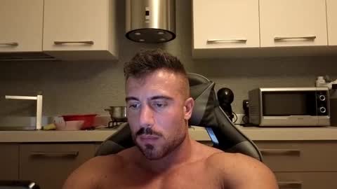 Snapshot of toro_arrapato chatting on 4, 11, 2025 toro_arrapato online show from 4, 11, 2025