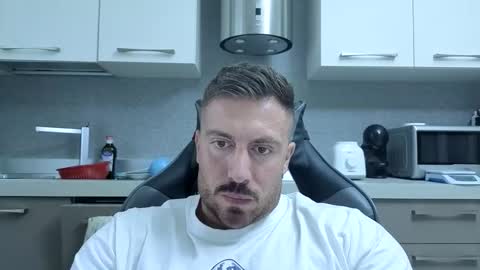 Snapshot of toro_arrapato chatting on 7, 6, 2026 toro_arrapato online show from 7, 6, 2026