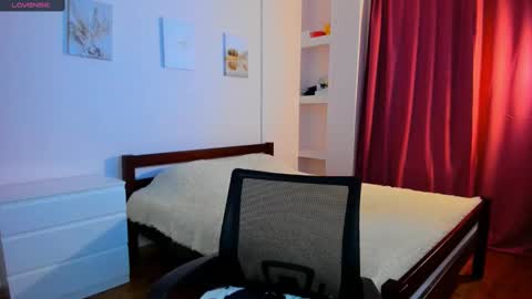 Ellina online show from 12, 1, 2025