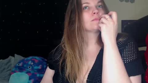 Lilly Miss Mistress Goddess Maam Queen Boss online show from 8, 3, 2025