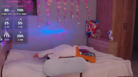 toxkiss online show from 8, 10, 2025