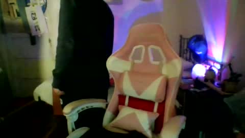 Snapshot of toyboysquirt chatting on 12, 6, 2026 toyboysquirt online show from 12, 6, 2026