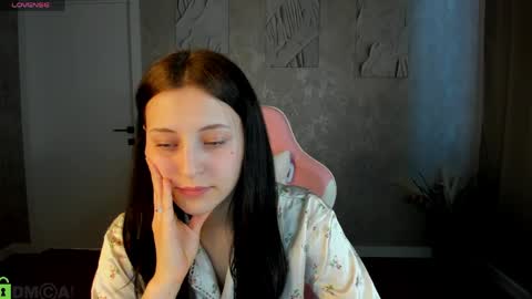 tracey_gill online show from 31, 5, 2026