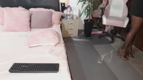 Snapshot of traci_lords20 chatting on 19, 12, 2024 Traci online show from 19, 12, 2024