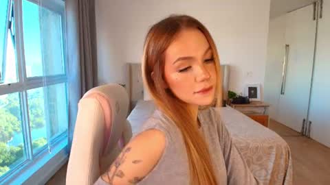 Snapshot of tracy_tay1or chatting on 2, 7, 2026 Tracy GMT2 Mon 3 AM - 4 PM Tue 3 AM - 4 PM Wed 3 AM - 4 PM Thur 3 AM - 4 PM Fri 3 AM - 4 PM online show from 2, 7, 2026
