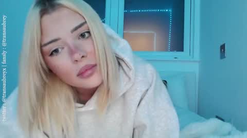 Snapshot of transaubrey chatting on 12, 9, 2025 aubrey 3 online show from 12, 9, 2025