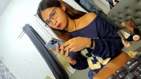 GEN LUXS online show from 8, 6, 2026