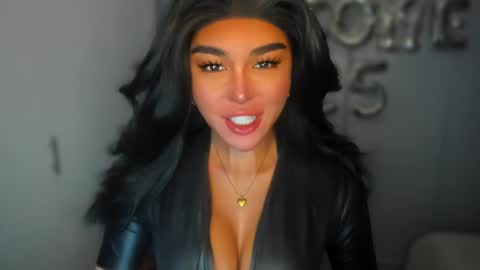 ALMIGHTY GODDESS VALENTINA online show from 1, 1, 2025