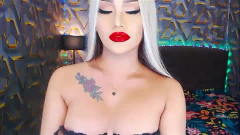 KYLIE BELLA  TS online show from 4, 1, 2025