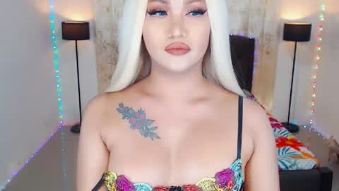 Snapshot of transplayfullolivia chatting on 13, 6, 2026 KYLIE BELLA TS online show from 13, 6, 2026