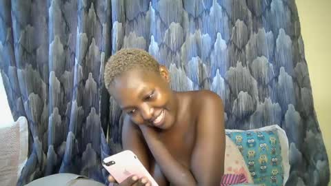 trashaa77 online show from 22, 7, 2026
