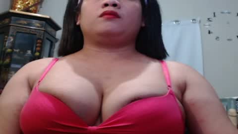 Snapshot of travelergirl chatting on 2, 6, 2026 travelergirl online show from 2, 6, 2026