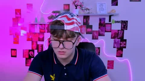 Travis online show from 26, 4, 2026