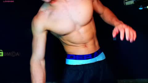 Snapshot of travisdiamonds chatting on 8, 2, 2025 TRAVIS. online show from 8, 2, 2025