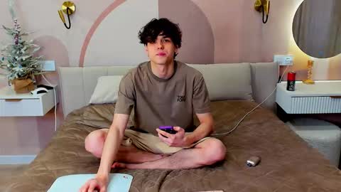 travisrivas online show from 9, 2, 2026