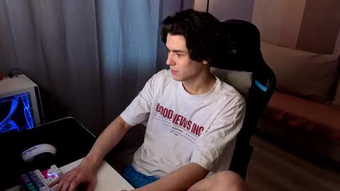 travisrivas online show from 18, 5, 2026