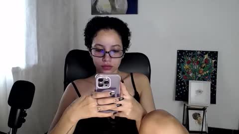 Snapshot of treasuresz chatting on 5, 1, 2026 Emily online show from 5, 1, 2026