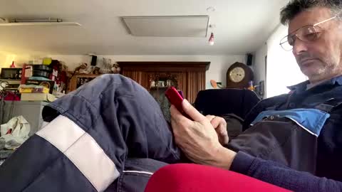 trebgeis1 online show from 17, 2, 2025