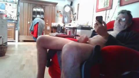 trebgeis1 online show from 28, 9, 2025