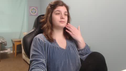 TreeJeanne online show from 8, 2, 2025